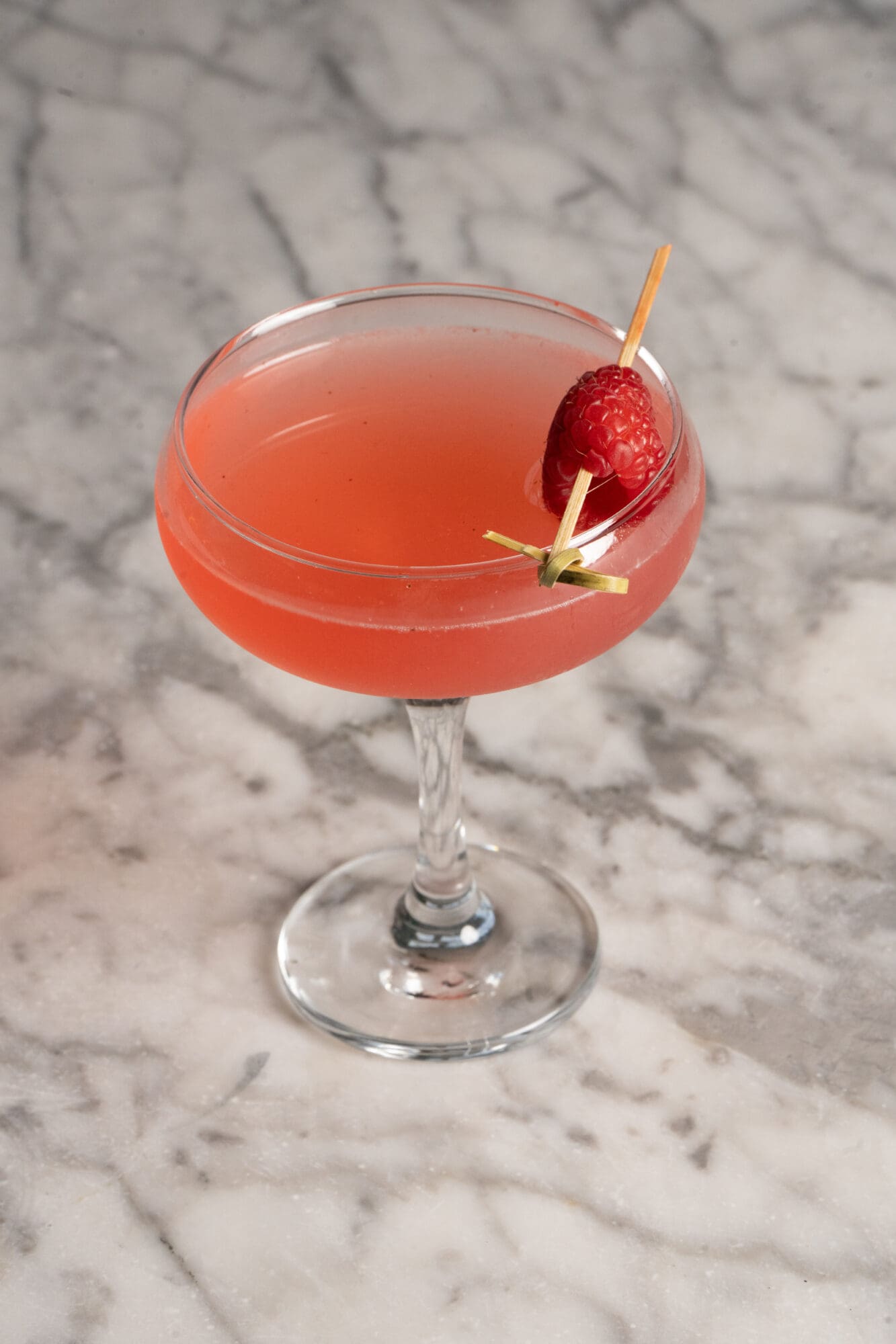 Cocktails (8) Pink Gin 75